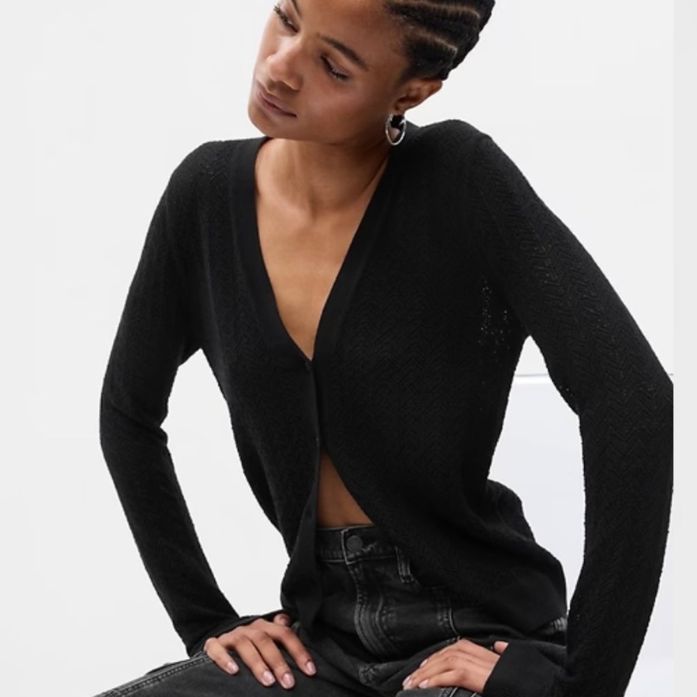 Gap pointelle knit cardigan